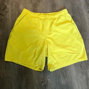 Lululemon Pacebreaker 7” shorts with liner